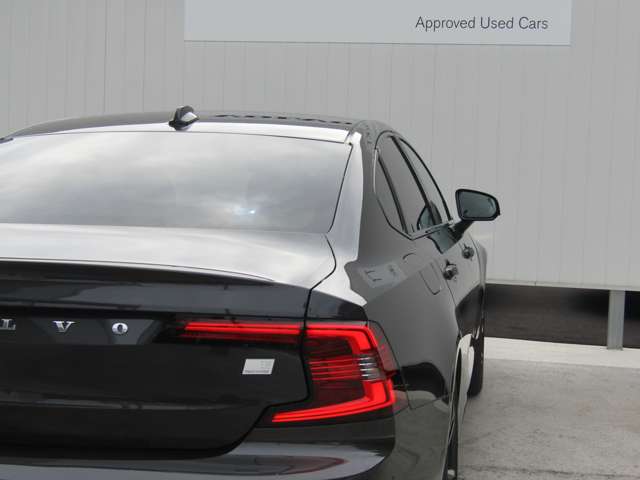 ボルボ Ｓ９０ リチャージ アルティメット Ｔ８ ＡＷＤ プラグイン ハイブリッド ４ＷＤ R5年 (関東) 99