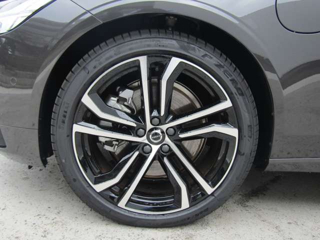 ボルボ Ｓ９０ リチャージ アルティメット Ｔ８ ＡＷＤ プラグイン ハイブリッド ４ＷＤ R5年 (関東) 99