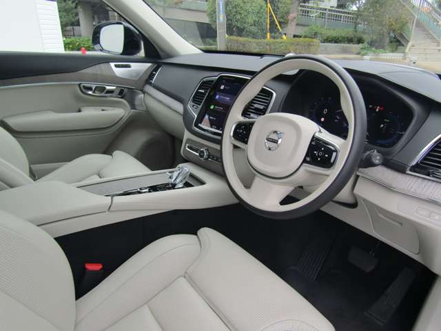 ボルボ ＸＣ９０ リチャージ アルティメット Ｔ８ ＡＷＤ プラグイン ハイブリッド ４ＷＤ R5年 (関東) 99