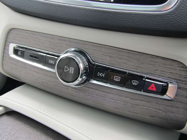 ボルボ ＸＣ９０ リチャージ アルティメット Ｔ８ ＡＷＤ プラグイン ハイブリッド ４ＷＤ R5年 (関東) 99