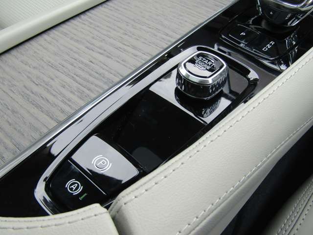 ボルボ ＸＣ９０ リチャージ アルティメット Ｔ８ ＡＷＤ プラグイン ハイブリッド ４ＷＤ R5年 (関東) 99