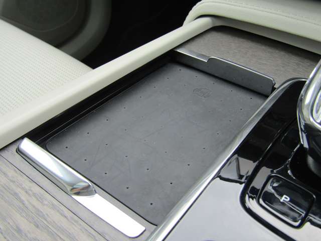 ボルボ ＸＣ９０ リチャージ アルティメット Ｔ８ ＡＷＤ プラグイン ハイブリッド ４ＷＤ R5年 (関東) 99