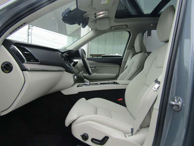 ボルボ ＸＣ９０ リチャージ アルティメット Ｔ８ ＡＷＤ プラグイン ハイブリッド ４ＷＤ R5年 (関東) 99