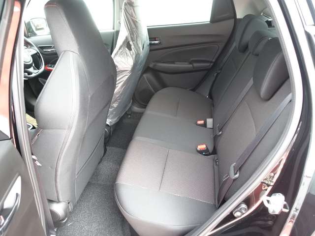 スズキ スイフト スポーツ １．４ R5年 (東海) 99