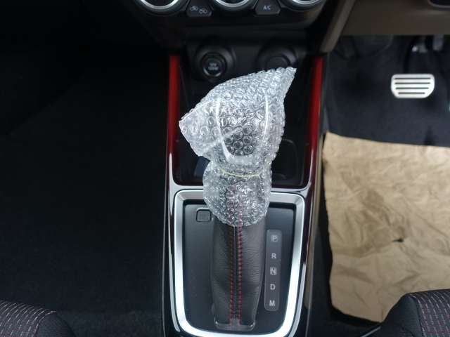 スズキ スイフト スポーツ １．４ R5年 (東海) 99