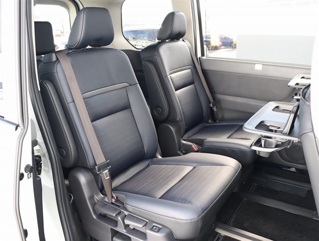 日産 セレナ １．４ Ｅ－ＰＯＷＥＲ ルキシオン R5年 (関東) 99