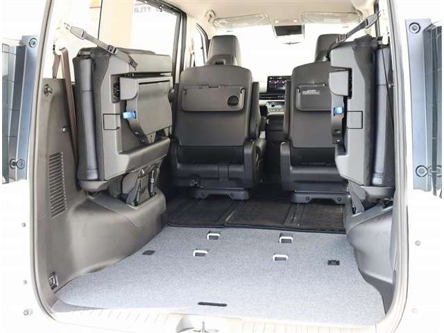 日産 セレナ １．４ Ｅ－ＰＯＷＥＲ ルキシオン R5年 (関東) 99