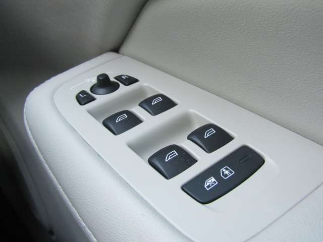 ボルボ Ｖ６０ Ｔ５　インスクリプション R2年 (関東) 99