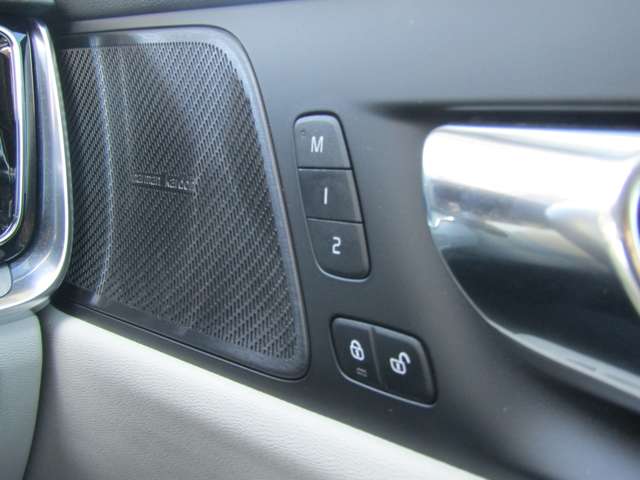 ボルボ Ｖ６０ Ｔ５　インスクリプション R2年 (関東) 99