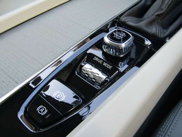 ボルボ Ｖ６０ Ｔ５　インスクリプション R2年 (関東) 99