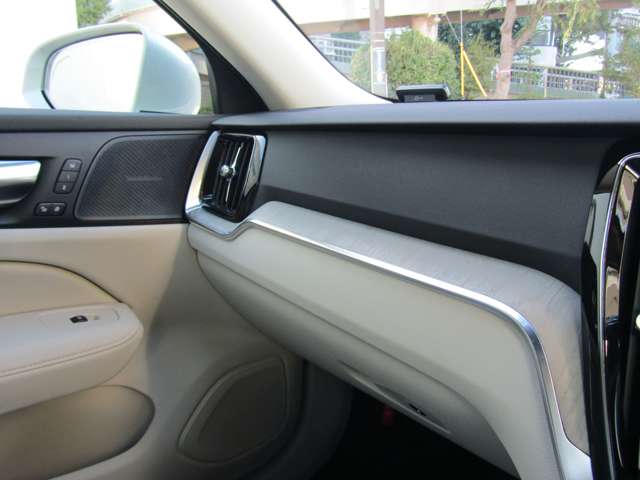 ボルボ Ｖ６０ Ｔ５　インスクリプション R2年 (関東) 99