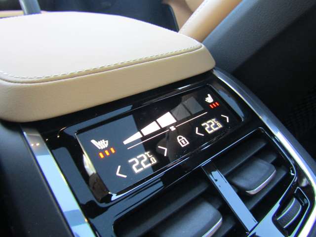 ボルボ Ｖ９０クロスカントリー Ｂ６ ＡＷＤ プロ ４ＷＤ R3年 (関東) 99