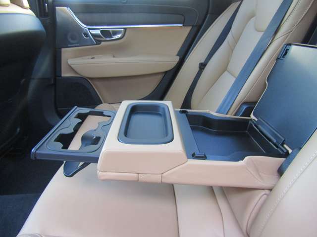 ボルボ Ｖ９０クロスカントリー Ｂ６ ＡＷＤ プロ ４ＷＤ R3年 (関東) 99