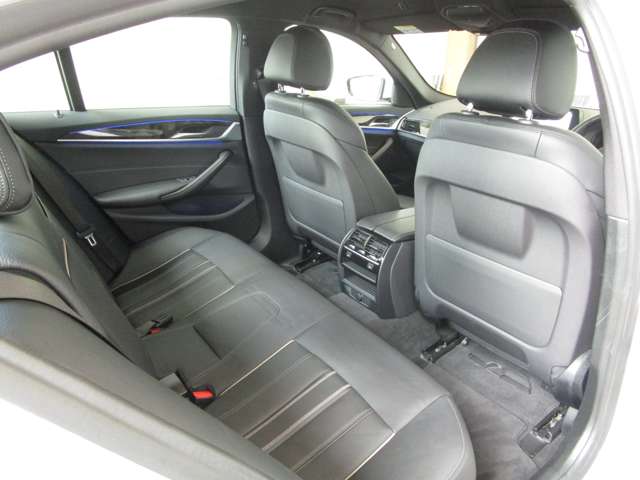 ＢＭＷ ５シリーズ ５２３Ｄ Ｍスポーツ ディーゼルターボ H30年 (近畿) 99