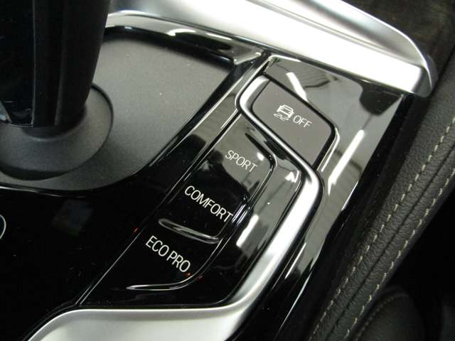 ＢＭＷ ５シリーズ ５２３Ｄ Ｍスポーツ ディーゼルターボ H30年 (近畿) 99