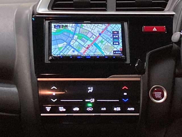 ホンダ フィット １．３ １３Ｇ Ｌパッケージ ４ＷＤ H26年 (北海道) 99