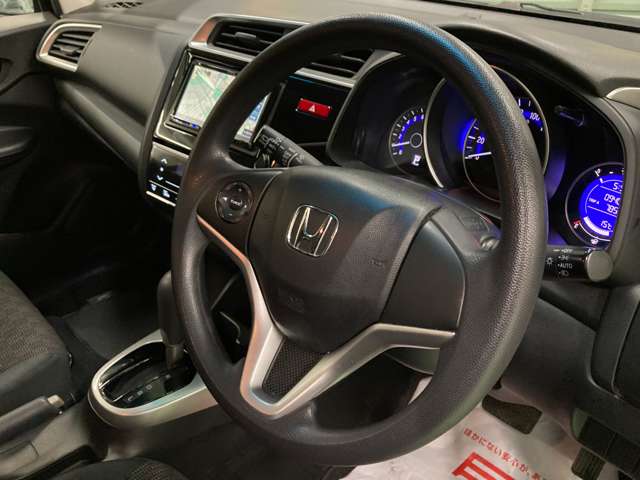 ホンダ フィット １．３ １３Ｇ Ｌパッケージ ４ＷＤ H26年 (北海道) 99