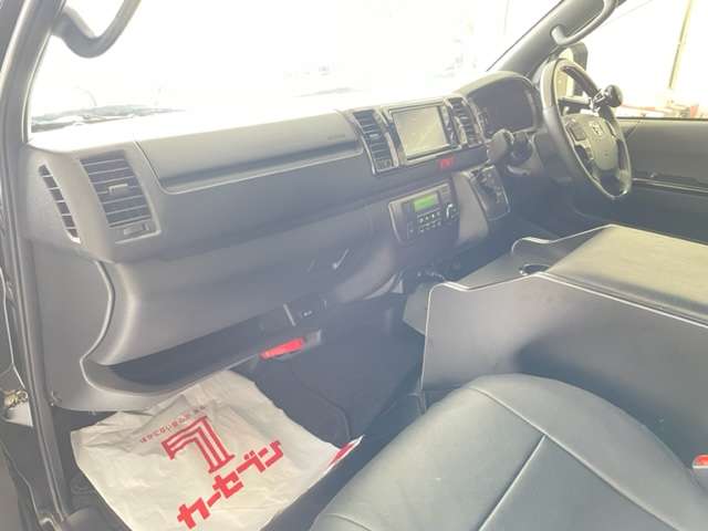 トヨタ ハイエースバン ２．８ スーパーＧＬ ダークプライムＩＩ ロングボディ ディーゼルターボ ４ＷＤ R4年 (北海道) 99