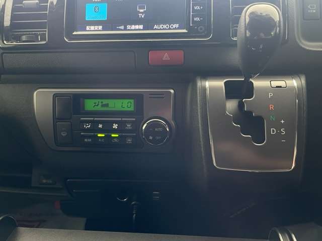 トヨタ ハイエースバン ２．８ スーパーＧＬ ダークプライムＩＩ ロングボディ ディーゼルターボ ４ＷＤ R4年 (北海道) 99