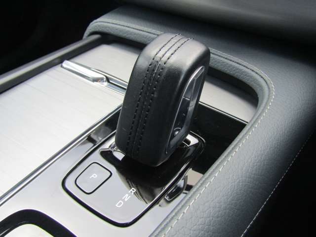 ボルボ ＸＣ９０ Ｂ５ ＡＷＤ モメンタム ４ＷＤ R2年 (関東) 99