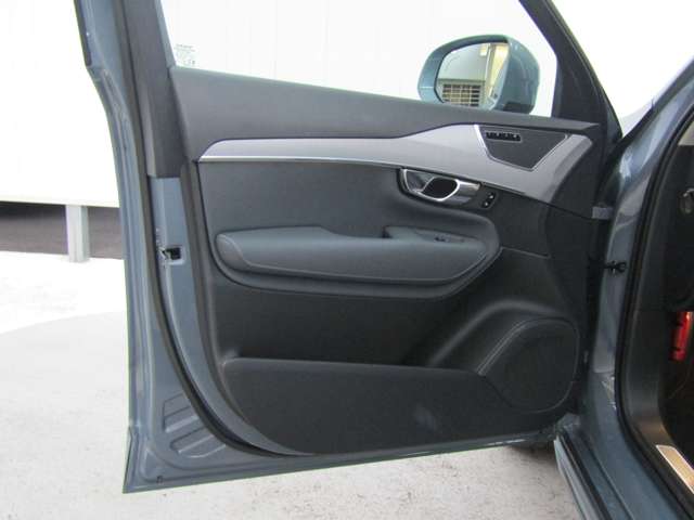 ボルボ ＸＣ９０ Ｂ５ ＡＷＤ モメンタム ４ＷＤ R2年 (関東) 99