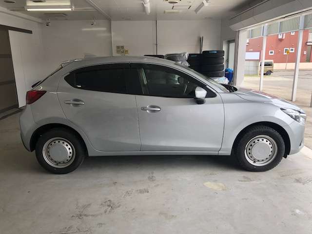 マツダ デミオ １．３ １３Ｓ ４ＷＤ H30年 (北海道) 99