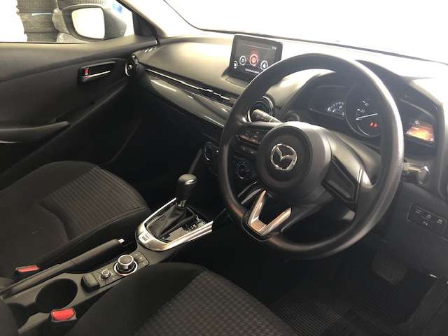 マツダ デミオ １．３ １３Ｓ ４ＷＤ H30年 (北海道) 99