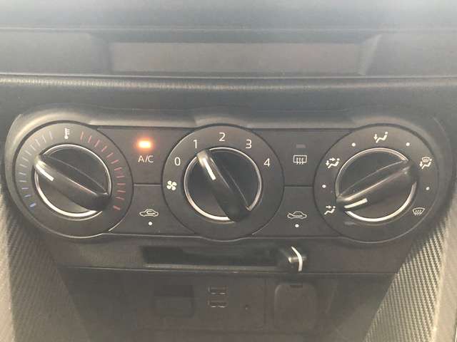 マツダ デミオ １．３ １３Ｓ ４ＷＤ H30年 (北海道) 99