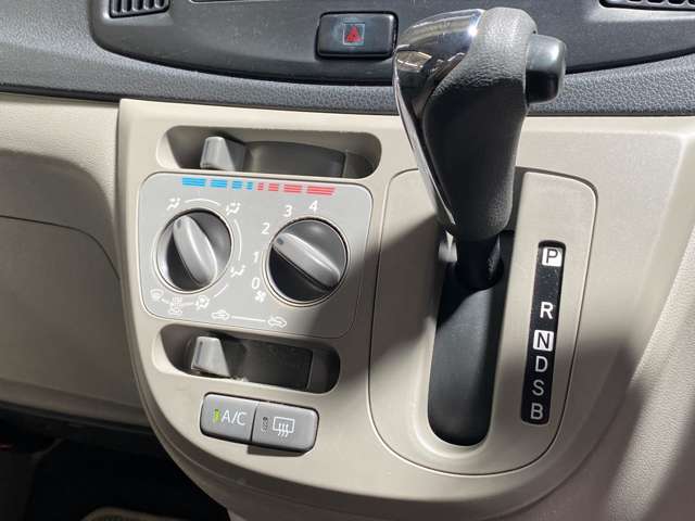 ダイハツ ミラ　イース ６６０ Ｘ H24年 (関東) 99