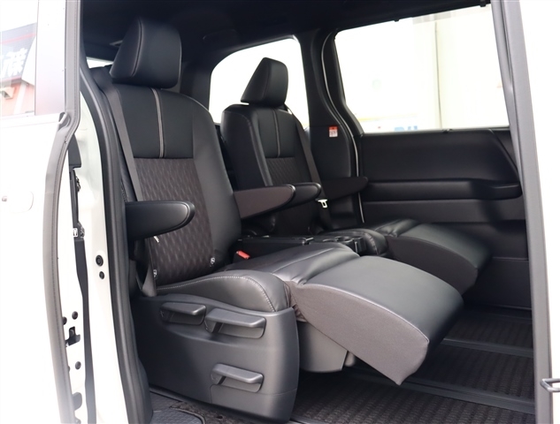 トヨタ ノア Ｓ−Ｚ R5年 (関東) 99