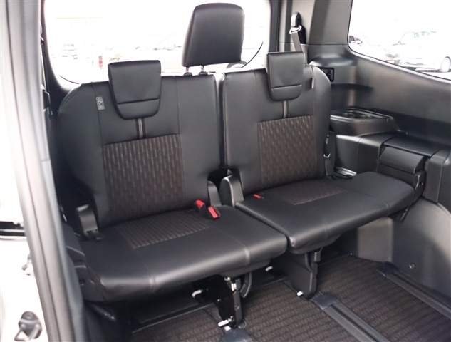 トヨタ ノア Ｓ−Ｚ R5年 (関東) 99