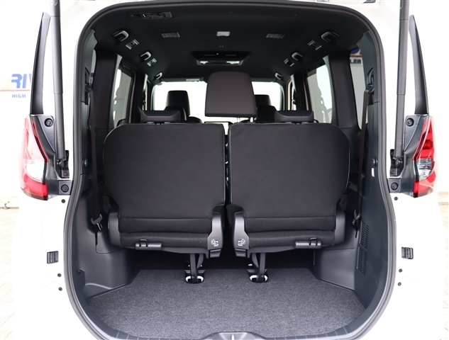 トヨタ ノア Ｓ−Ｚ R5年 (関東) 99