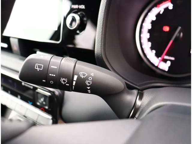 トヨタ ノア Ｓ−Ｚ R5年 (関東) 99