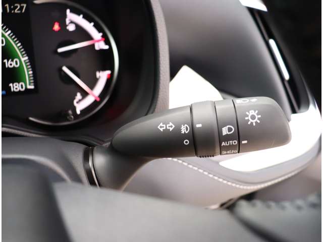 トヨタ ノア Ｓ−Ｚ R5年 (関東) 99