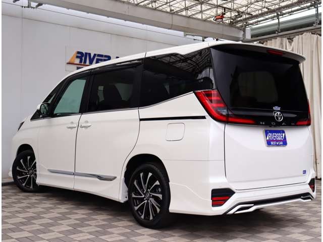 トヨタ ノア Ｓ−Ｚ R5年 (関東) 99