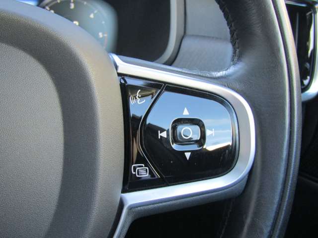 ボルボ Ｖ９０クロスカントリー Ｄ４ ＡＷＤ サマム ディーゼルターボ ４ＷＤ R1年 (関東) 99