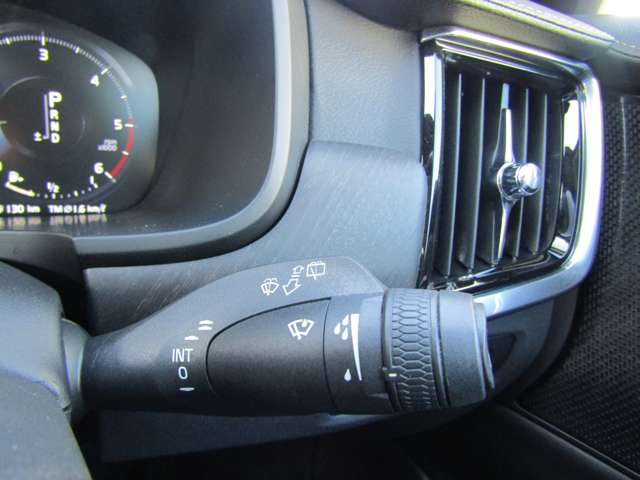 ボルボ Ｖ９０クロスカントリー Ｄ４ ＡＷＤ サマム ディーゼルターボ ４ＷＤ R1年 (関東) 99