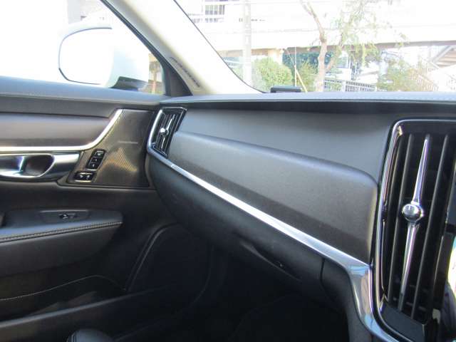 ボルボ Ｖ９０クロスカントリー Ｄ４ ＡＷＤ サマム ディーゼルターボ ４ＷＤ R1年 (関東) 99