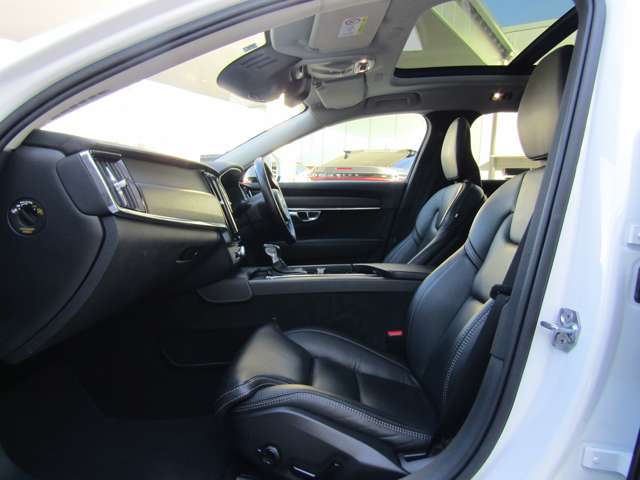 ボルボ Ｖ９０クロスカントリー Ｄ４ ＡＷＤ サマム ディーゼルターボ ４ＷＤ R1年 (関東) 99