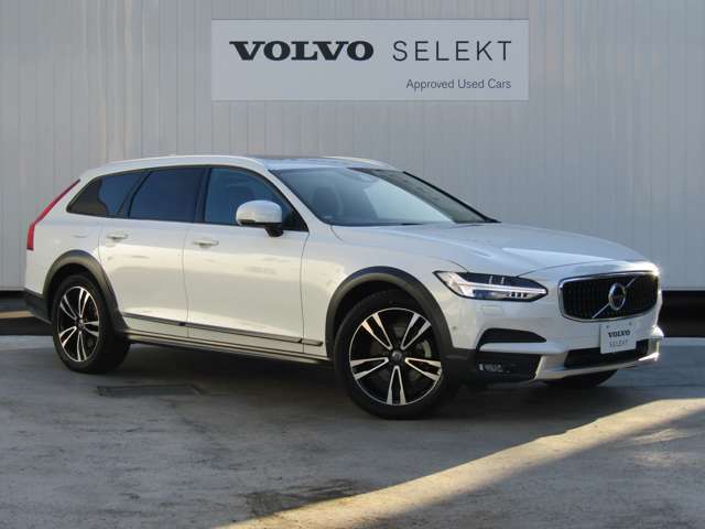 ボルボ Ｖ９０クロスカントリー Ｄ４ ＡＷＤ サマム ディーゼルターボ ４ＷＤ R1年 (関東) 99