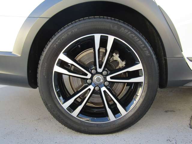 ボルボ Ｖ９０クロスカントリー Ｄ４ ＡＷＤ サマム ディーゼルターボ ４ＷＤ R1年 (関東) 99