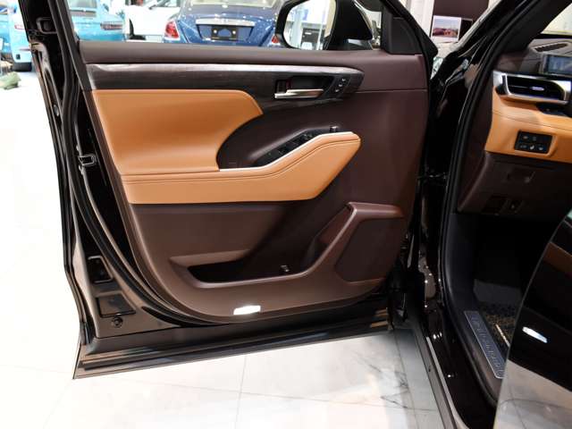 米国トヨタ ハイランダー ３．５Ｖ６ リミテッド プラチナム ４ＷＤ R3年 (関東) 99