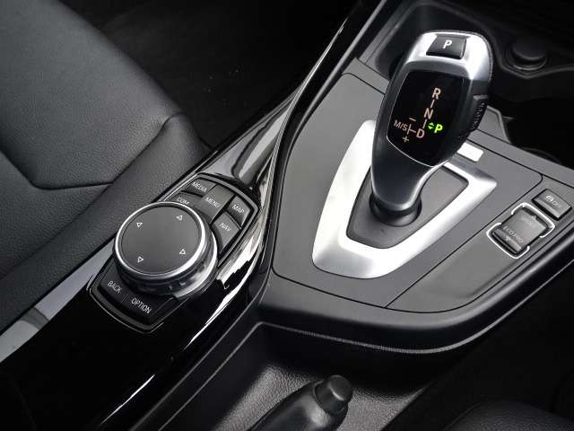 ＢＭＷ １シリーズ １１８ｉ　セレブレーションエディション　マイスタイル H28年 (近畿) 99