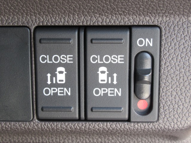 ホンダ フリード １．５ モデューロＸ ホンダセンシング H30年 (関東) 99