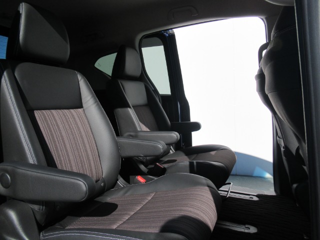 ホンダ フリード １．５ モデューロＸ ホンダセンシング H30年 (関東) 99