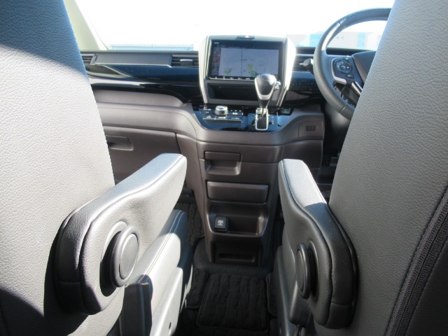 ホンダ フリード １．５ モデューロＸ ホンダセンシング H30年 (関東) 99