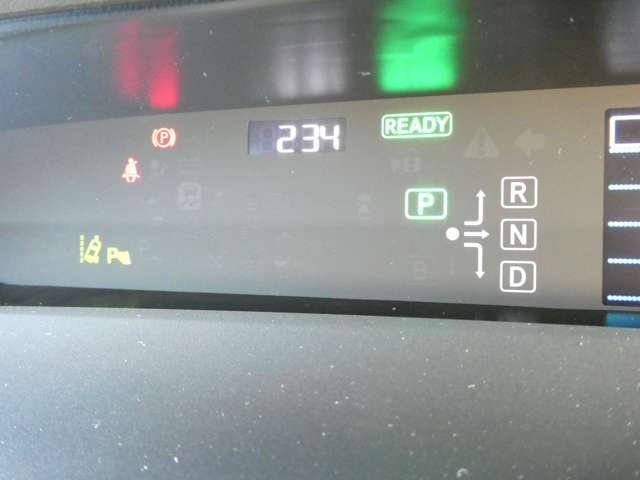 トヨタ プリウス １．８ Ｓ ツーリングセレクション R1年 (関東) 99