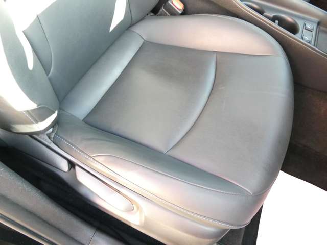 トヨタ プリウス １．８ Ｓ ツーリングセレクション R1年 (関東) 99