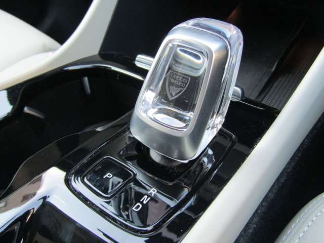 ボルボ ＸＣ４０ アルティメット Ｂ４ ＡＷＤ ４ＷＤ R5年 (関東) 99