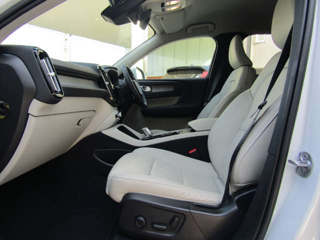 ボルボ ＸＣ４０ アルティメット Ｂ４ ＡＷＤ ４ＷＤ R5年 (関東) 99